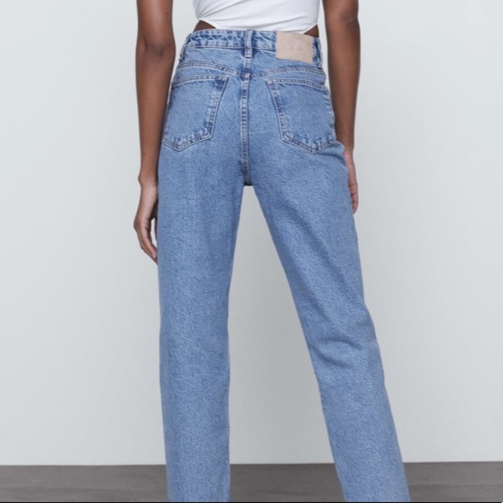 ZARA Mom Fit Jeans